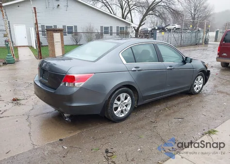 2010 Honda Accord 2.4 Lx-P z USA, uszkodzony, nr VIN 1HGCP2F44AA195418